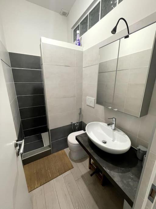 Domus Art Suites Merulana روما المظهر الخارجي الصورة